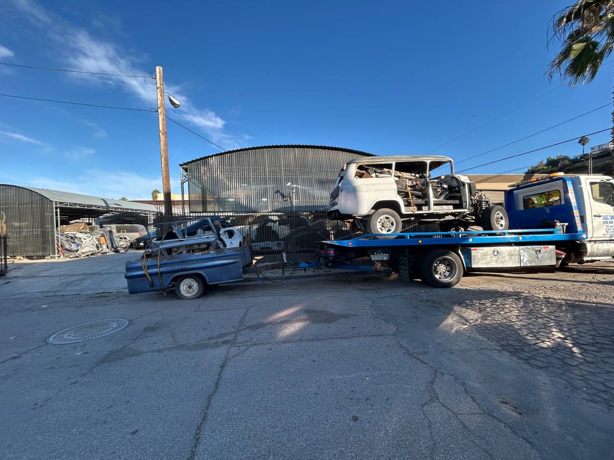 Chevrolet-suburban-diesel-1957-3