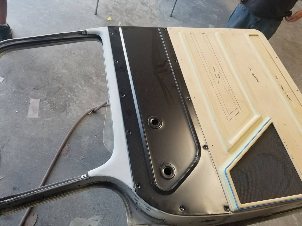 Chevrolet-suburban-diesel-1957-6