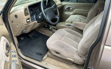 Chevrolet-tahoe-12-ton-nominal-1995-23