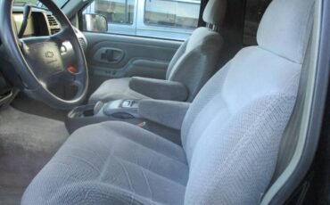 Chevrolet-tahoe-12-ton-nominal-1996-13