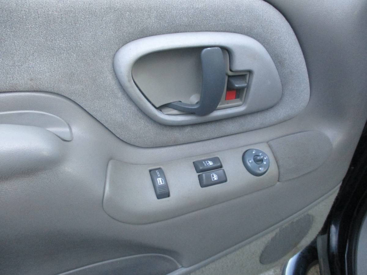 Chevrolet-tahoe-12-ton-nominal-1996-15