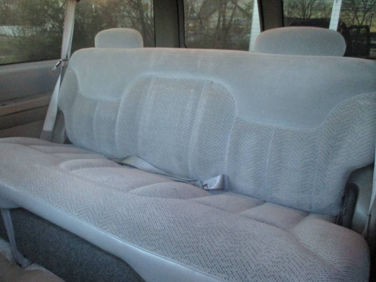 Chevrolet-tahoe-12-ton-nominal-1996-16