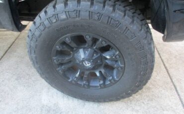 Chevrolet-tahoe-12-ton-nominal-1996-17