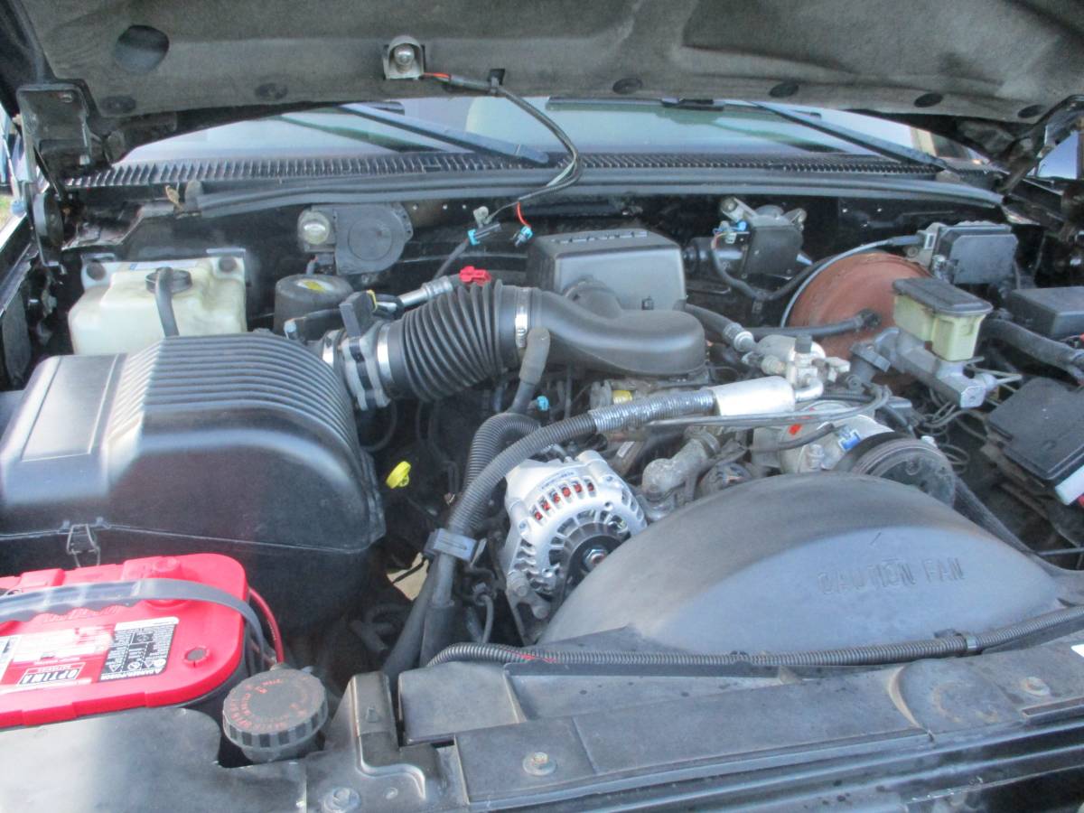 Chevrolet-tahoe-12-ton-nominal-1996-3