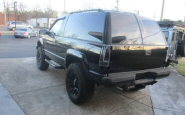 Chevrolet-tahoe-12-ton-nominal-1996-7