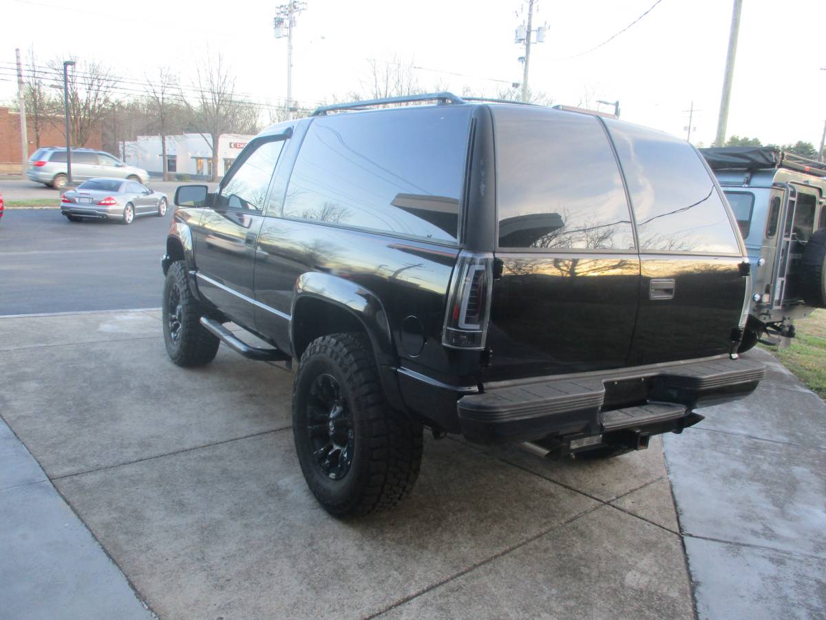 Chevrolet-tahoe-12-ton-nominal-1996-7