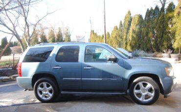 Chevrolet-tahoe-1970-blue-1