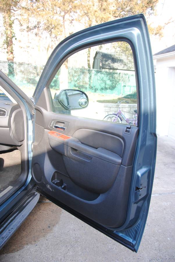 Chevrolet-tahoe-1970-blue-2