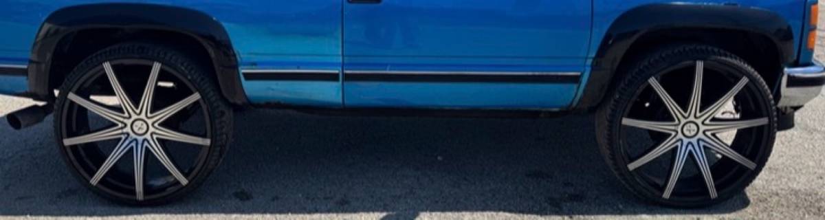 Chevrolet-tahoe-1995-black-11