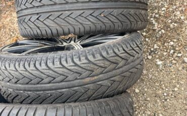 Chevrolet-tahoe-1995-black-2