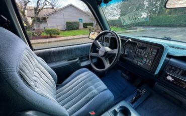 Chevrolet-tahoe-2-door-1992-white-14