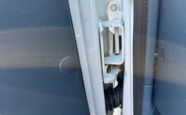 Chevrolet-tahoe-2-door-1992-white-7