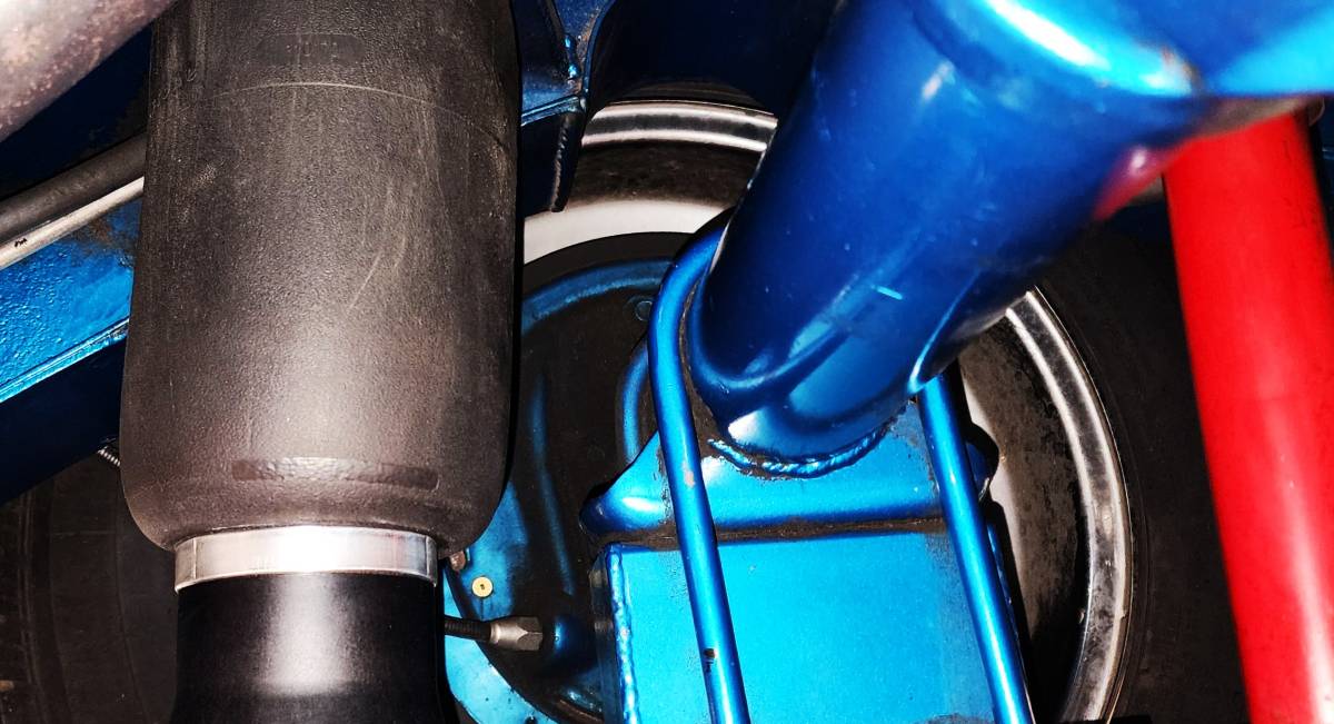 Chevrolet-town-sedan-1941-blue-18