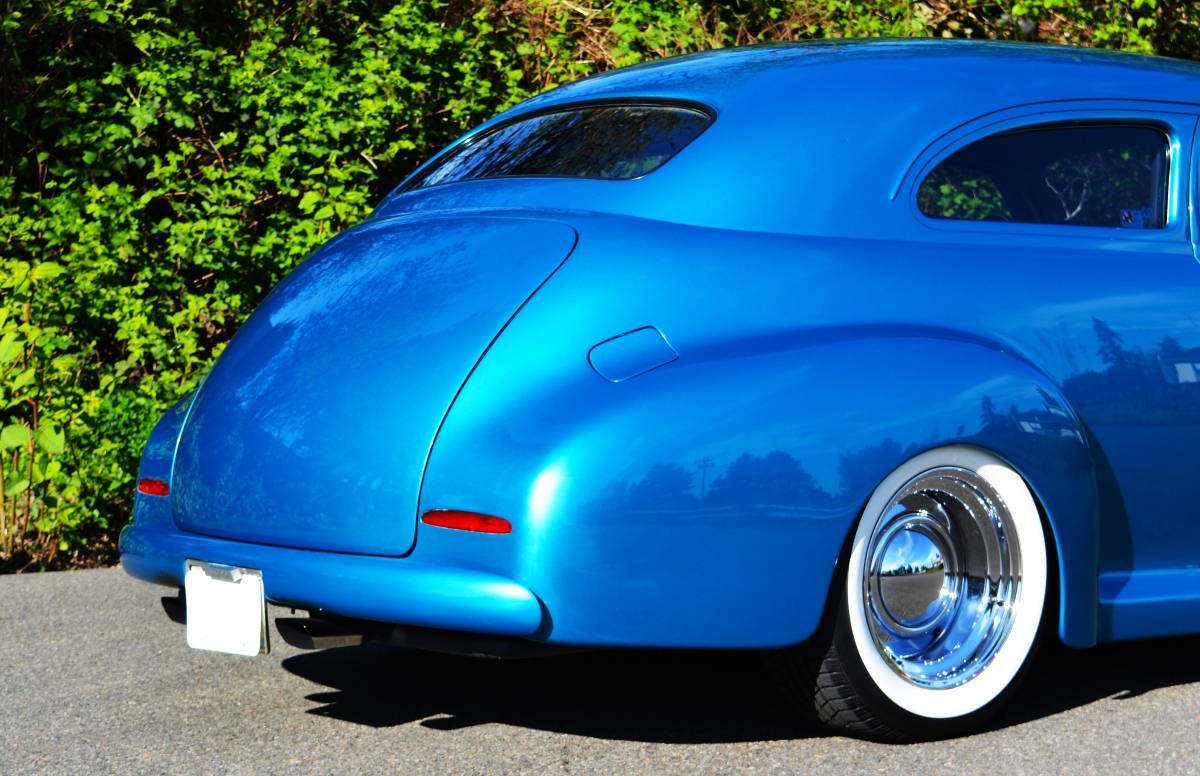 Chevrolet-town-sedan-1941-blue-2