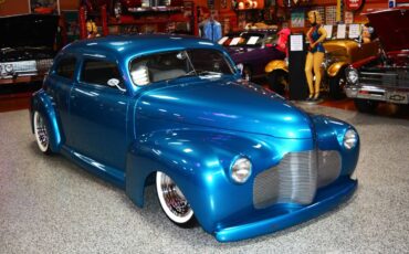 Chevrolet-town-sedan-1941-blue