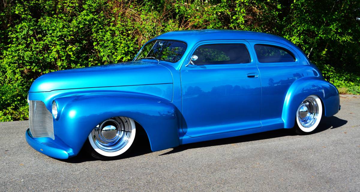 Chevrolet-town-sedan-1941-blue-5