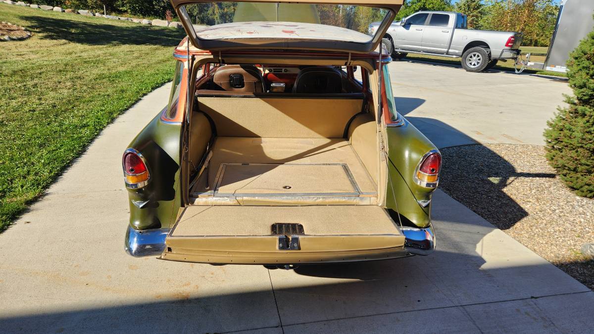 Chevrolet-townsman-1955-4