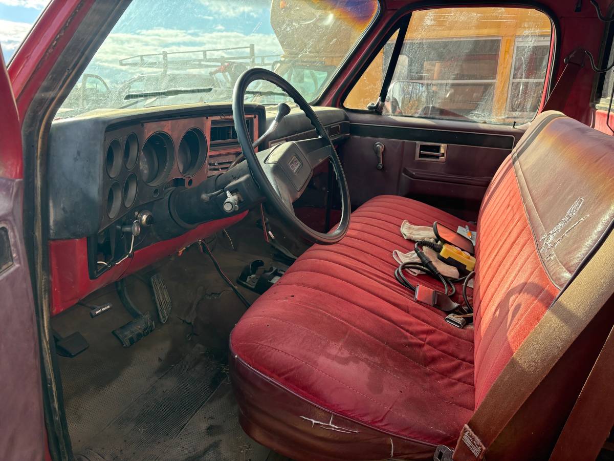 Chevrolet-v20-1987-3