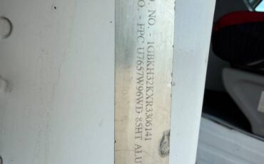 Chevrolet-van-30hd-1994-white-10