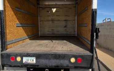 Chevrolet-van-30hd-1994-white-11