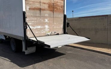 Chevrolet-van-30hd-1994-white-4