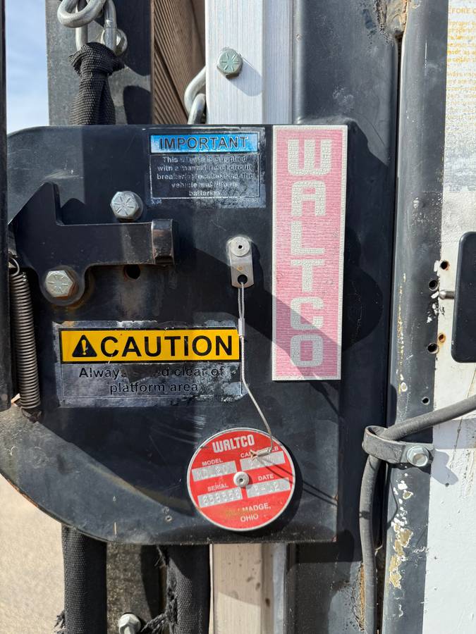 Chevrolet-van-30hd-1994-white-5