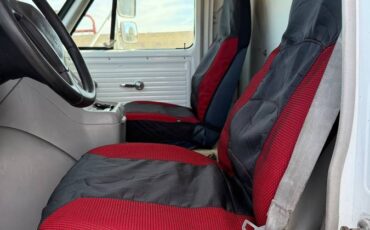 Chevrolet-van-30hd-1994-white-7