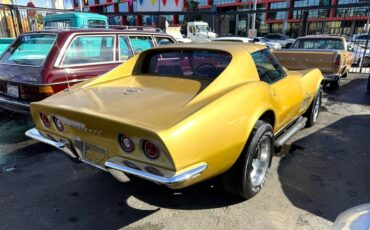Chevrolett-corvette-stingray-1969-custom-1