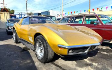 Chevrolett-corvette-stingray-1969-custom-2