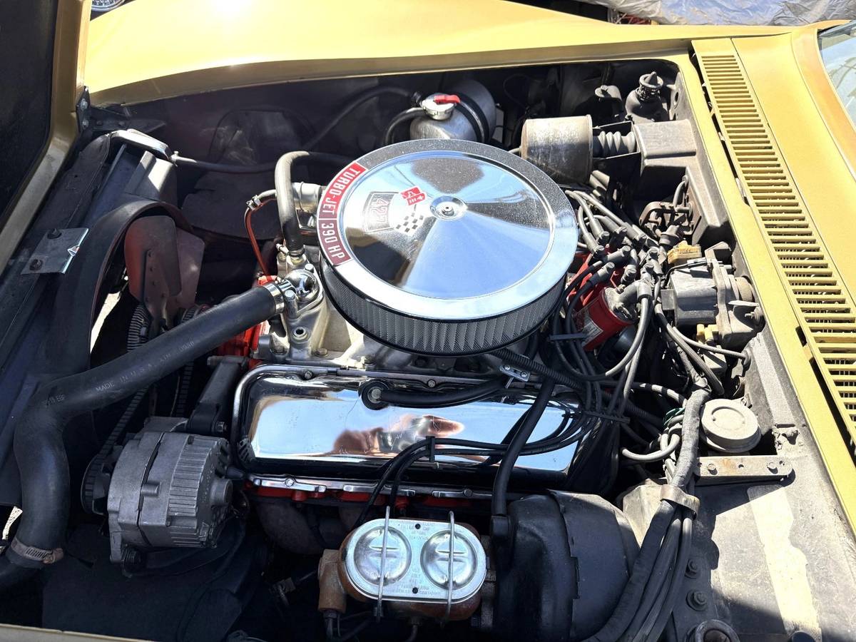 Chevrolett-corvette-stingray-1969-custom-4