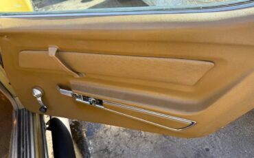 Chevrolett-corvette-stingray-1969-custom-5