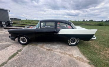 Chevy-150-black-widow-clone-1957-10