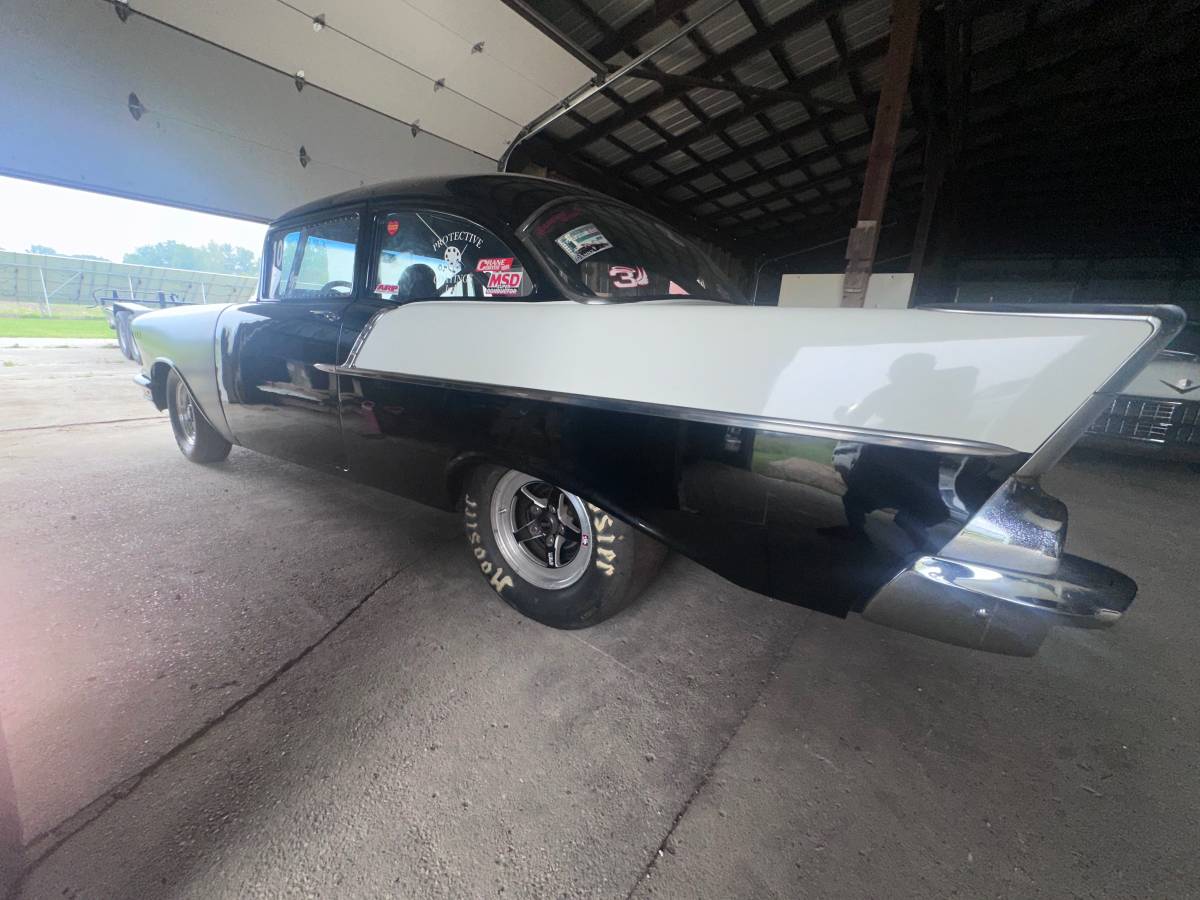 Chevy-150-black-widow-clone-1957-14