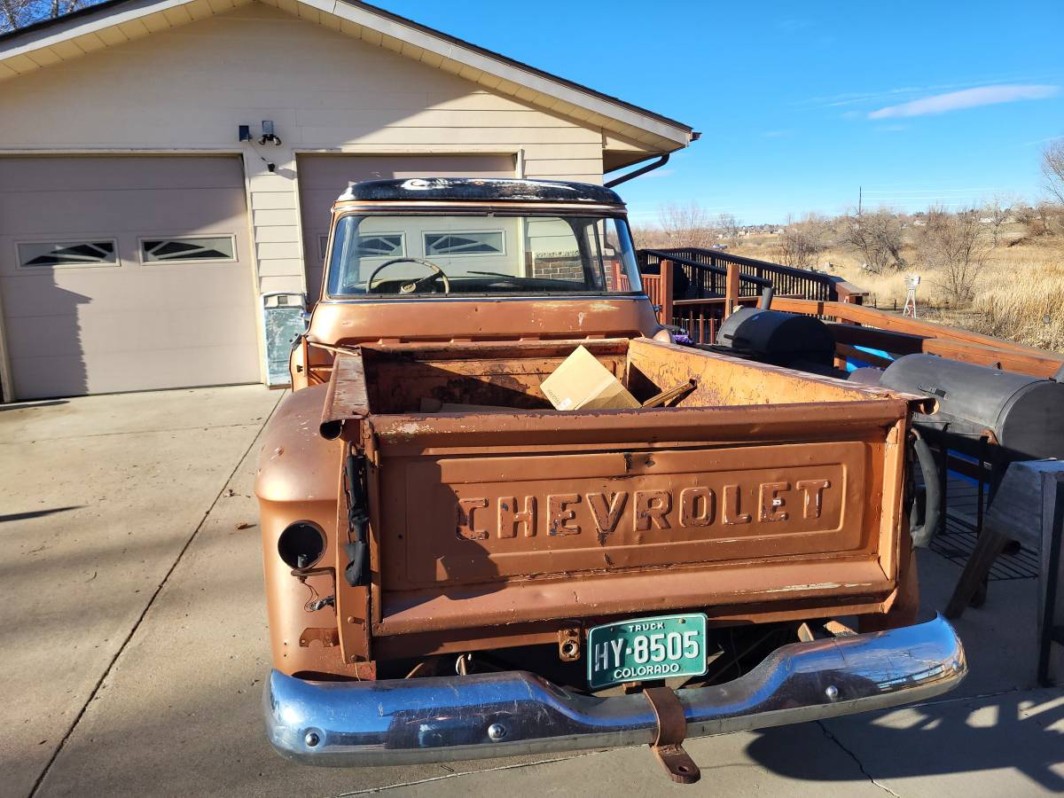 Chevy-1956-brown