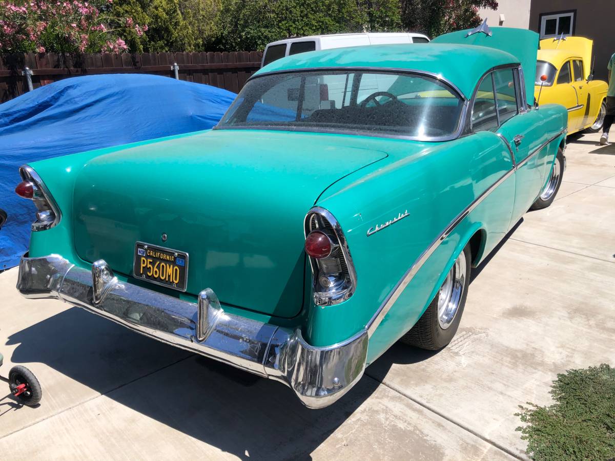 Chevy-210-1966-green-16