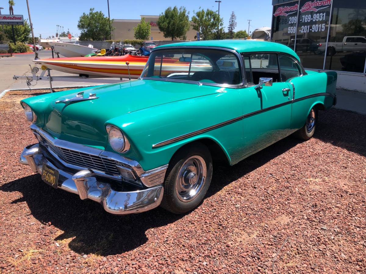 Chevy-210-1966-green-2