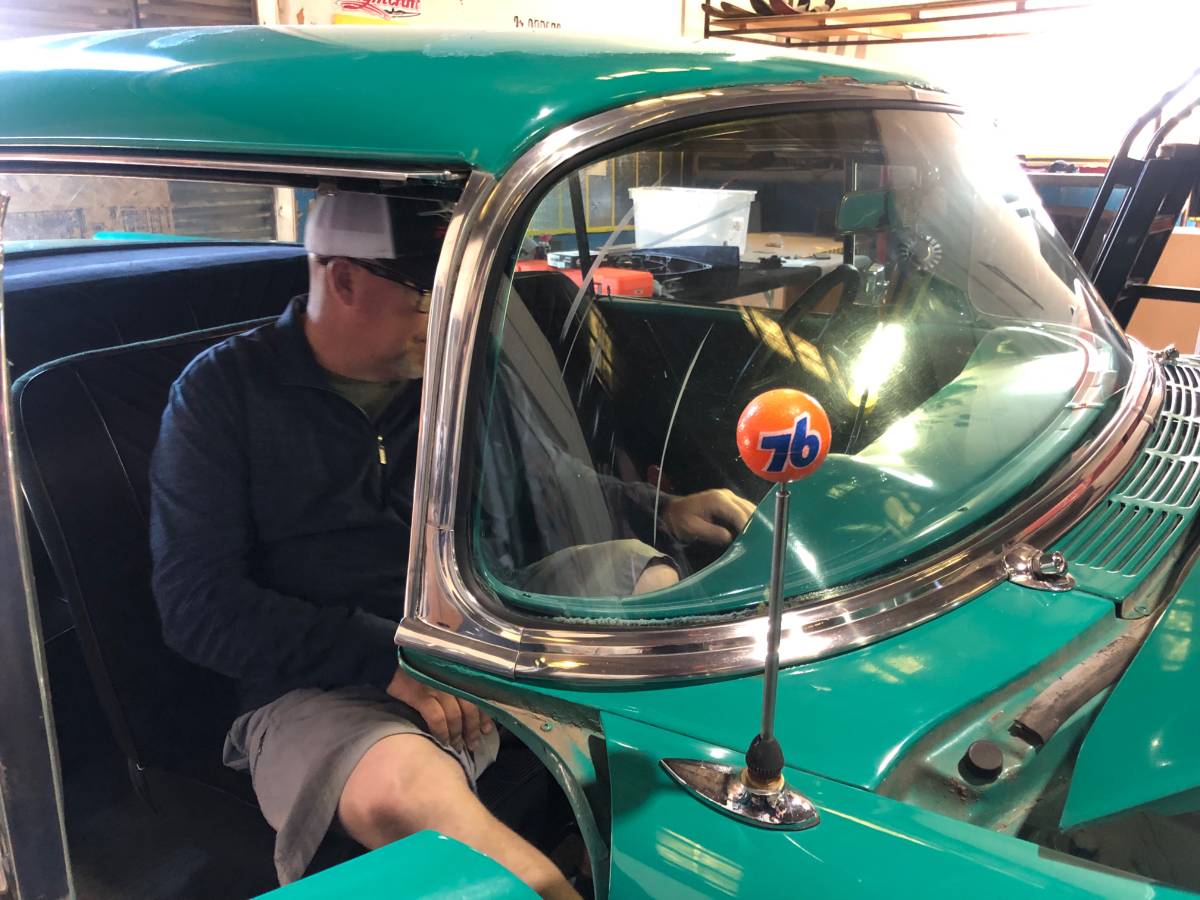 Chevy-210-1966-green-3