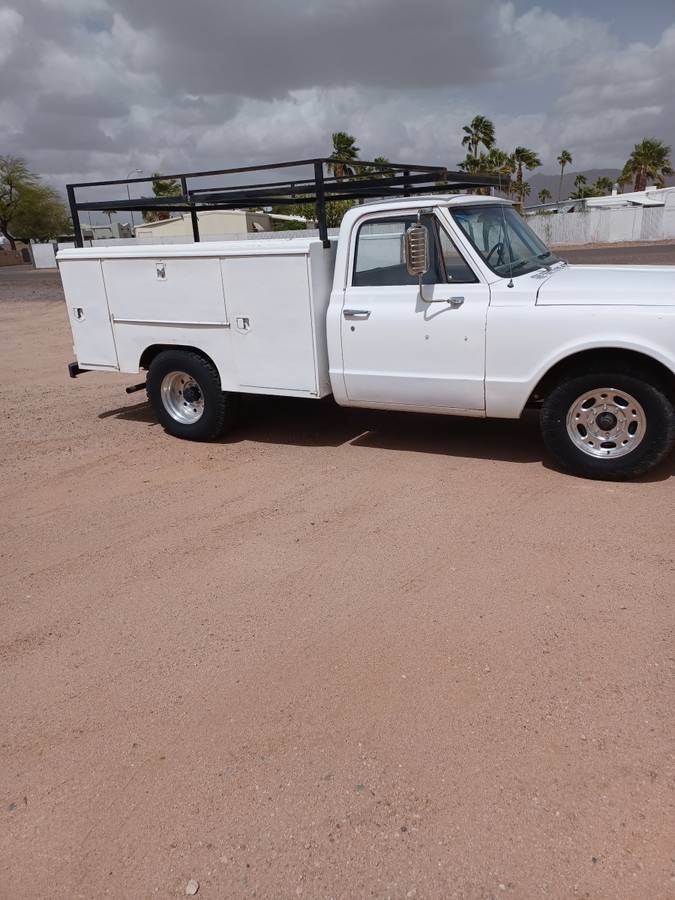 Chevy-2500-1969-white-1