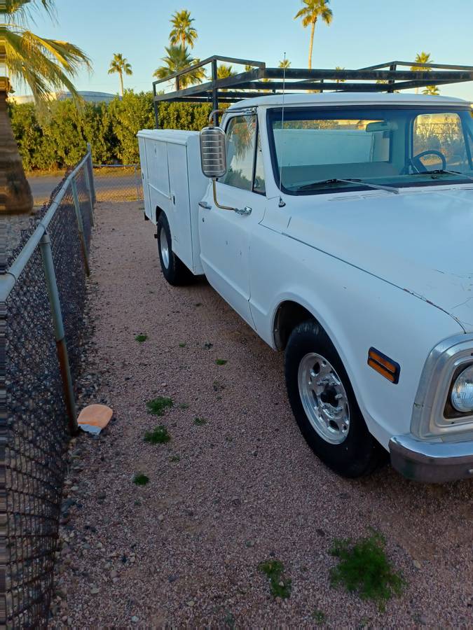 Chevy-2500-1969-white