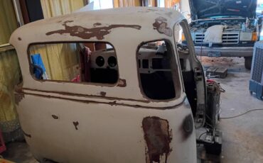 Chevy-3100-1949-white-14