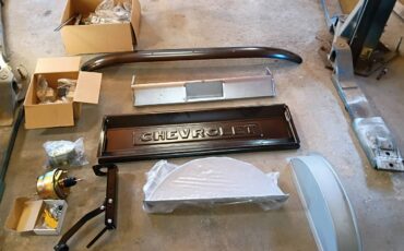 Chevy-3100-1949-white-18