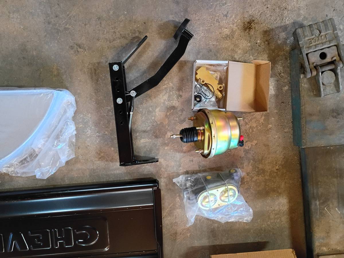 Chevy-3100-1949-white-19