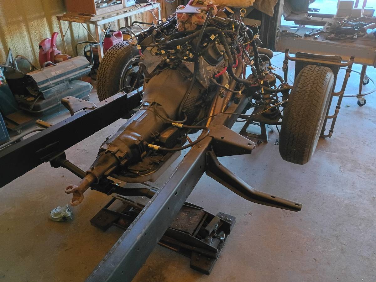 Chevy-3100-1949-white-8