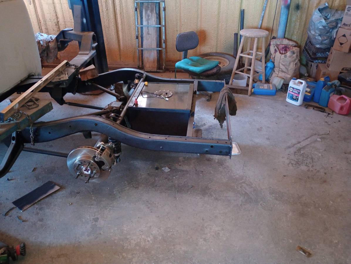 Chevy-3100-1949-white-9