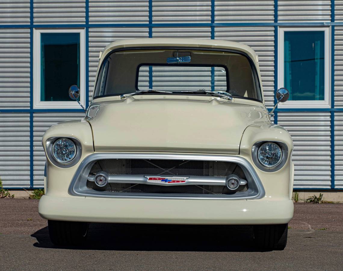 Chevy-3100-pickup-1957-white-1