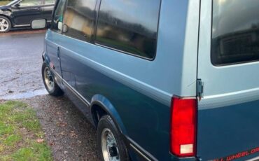 Chevy-astro-awd-van-1991-blue-1