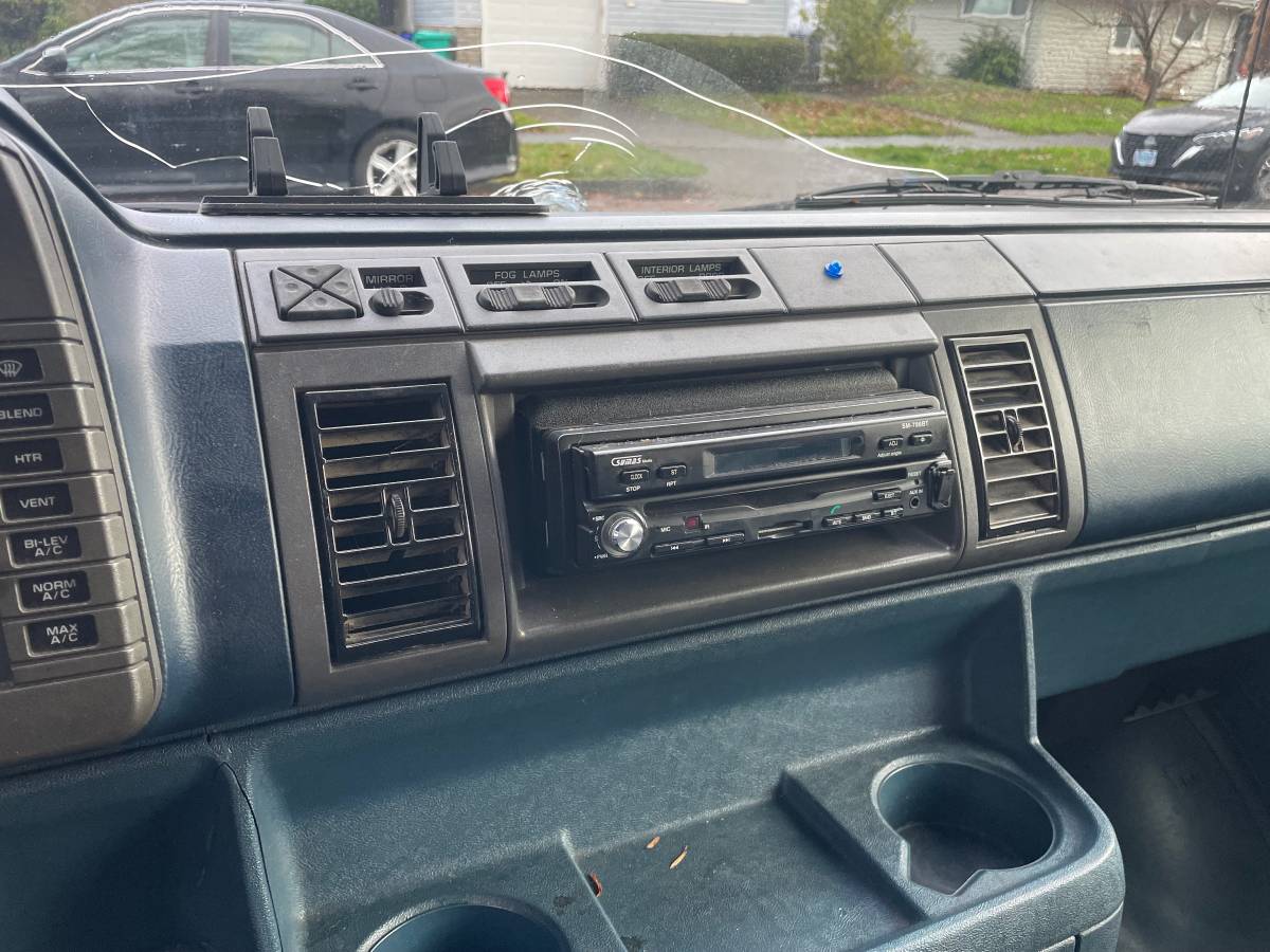Chevy-astro-awd-van-1991-blue-11