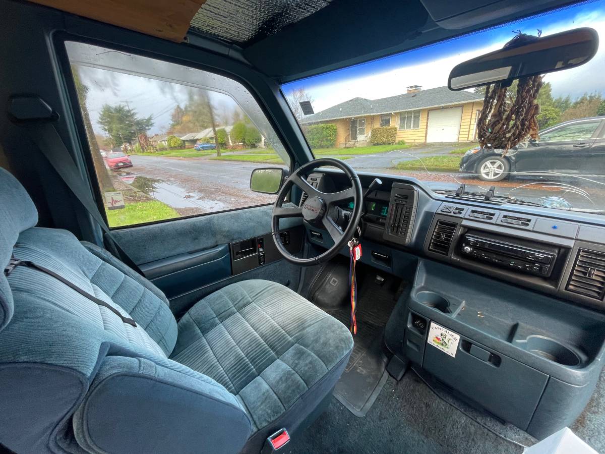 Chevy-astro-awd-van-1991-blue-7