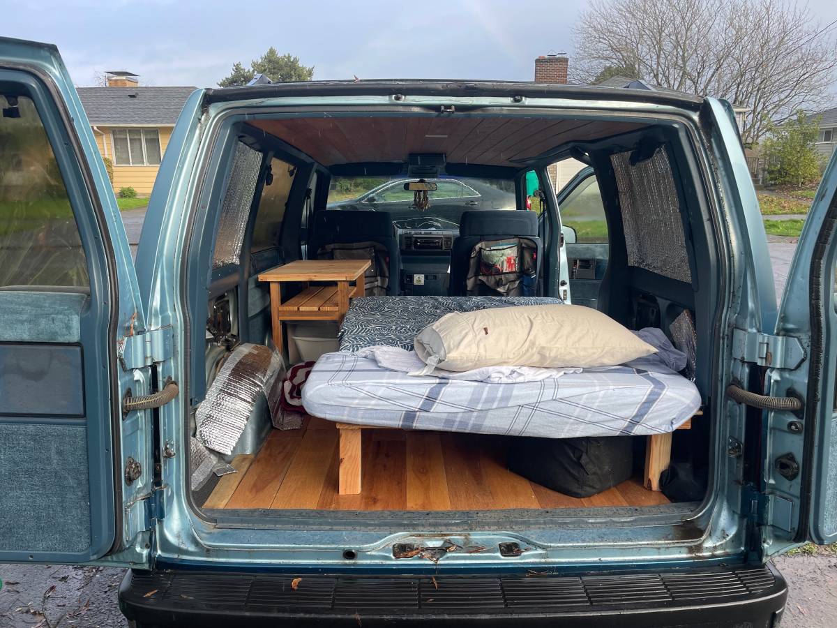 Chevy-astro-awd-van-1991-blue-9