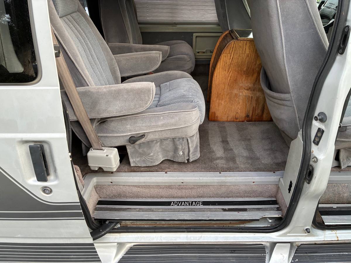 Chevy-astro-limited-edition-1995-11